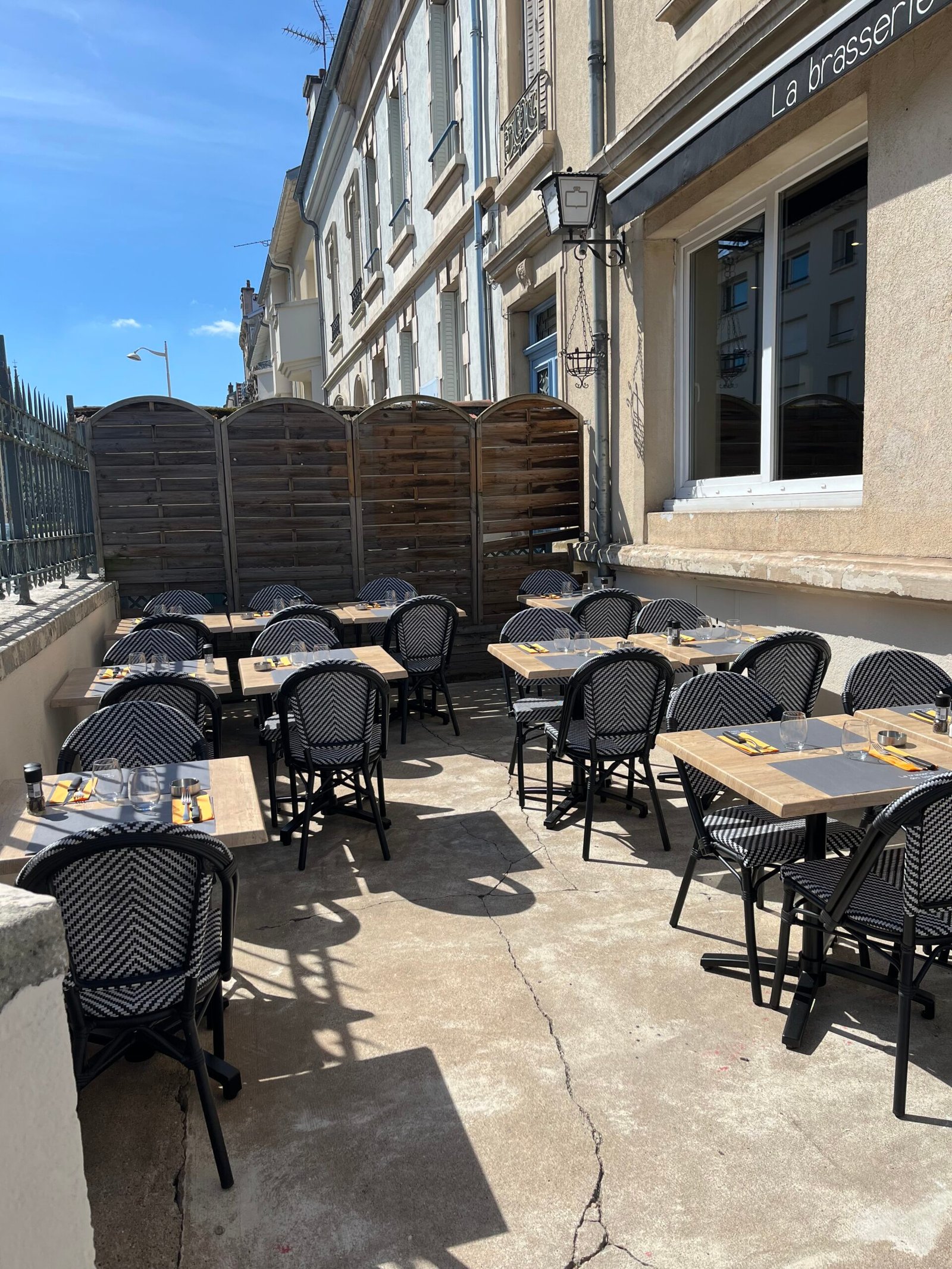 terrasse brasserie-des-bains, café pinseria nancy Thermal